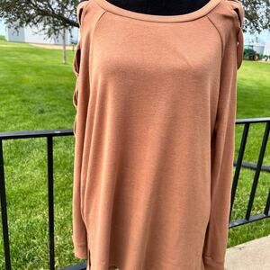 SHE + SKY M women’s long braided sleeve top, brown